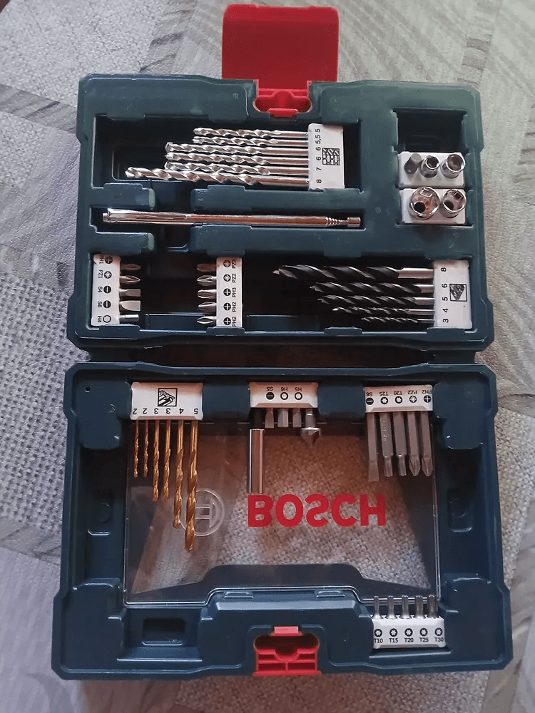 Set de Mechas y Puntas Bosch X-Line 33 Piezas - Maletín Premium