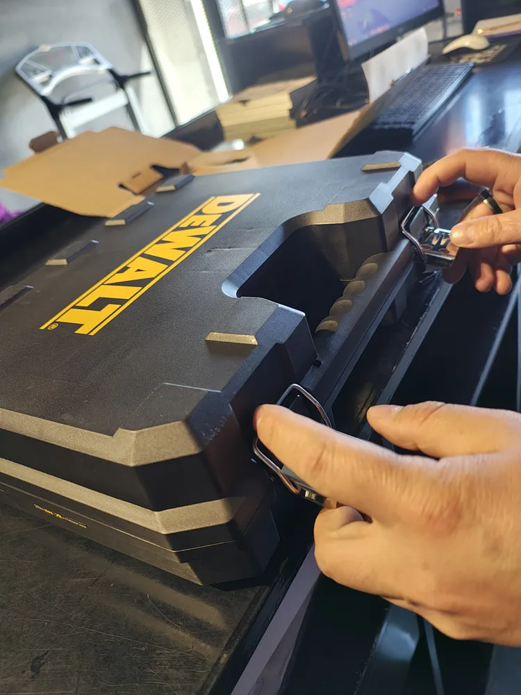 Taladro Percutor DeWalt DCD776 20V Max Li-Ion + 2 Baterías y Maletín